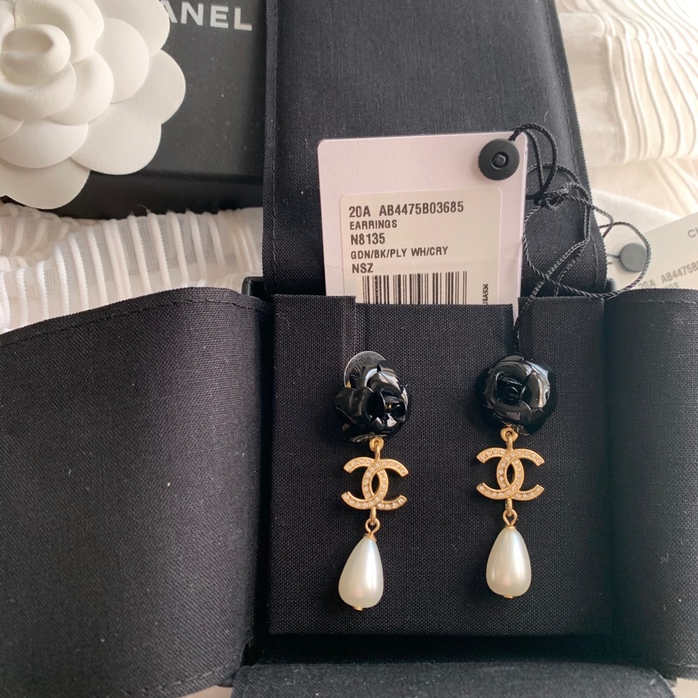 Chanel camellia pearl earrings